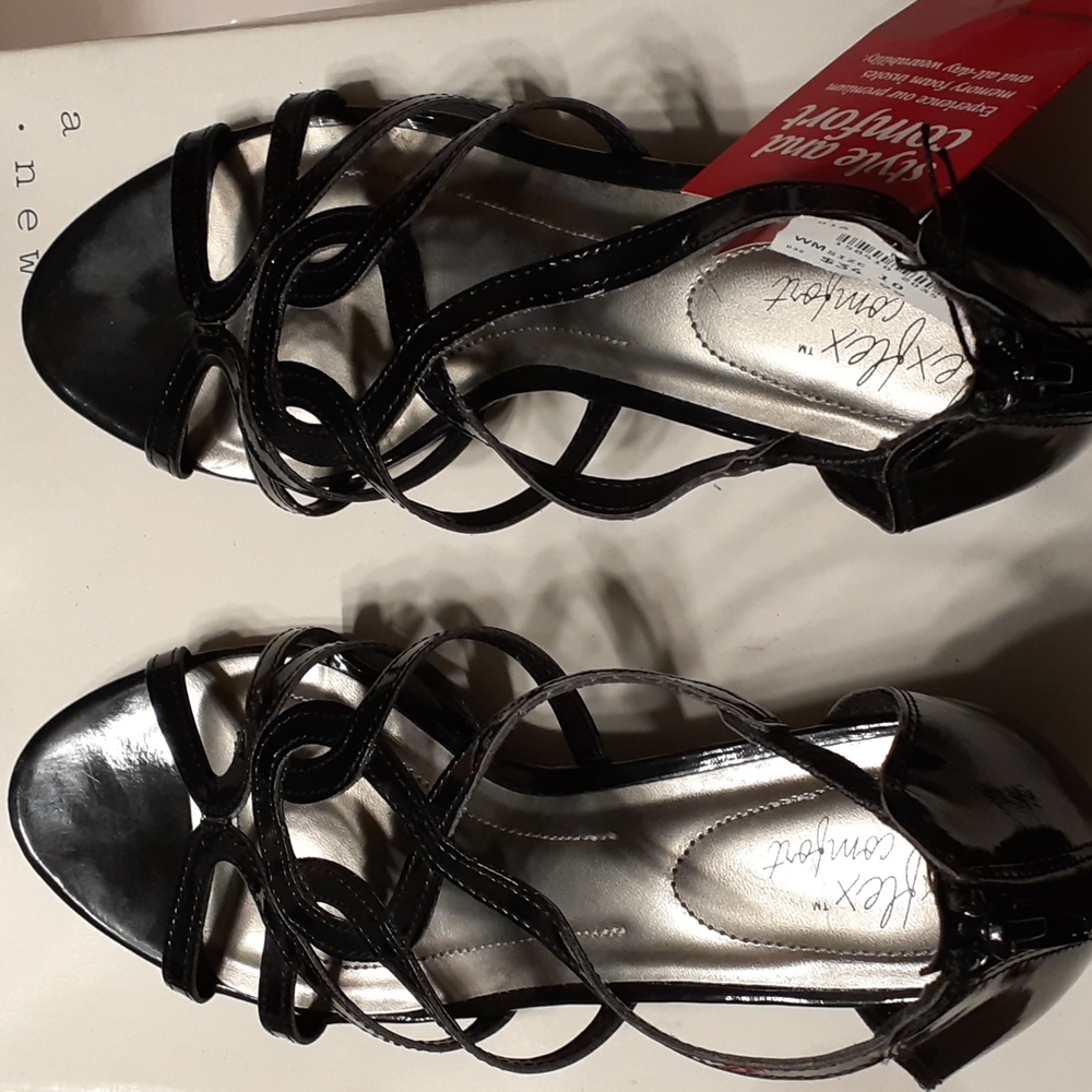 Women sandals